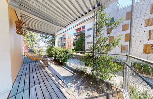 L'Ile-Saint-Denis Apartment | Bright, comfortable apartment