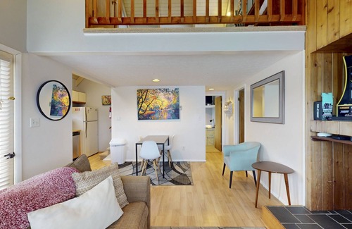 Thayerville Condo | Bright condo with Deep Creek Lake views, wood fireplace