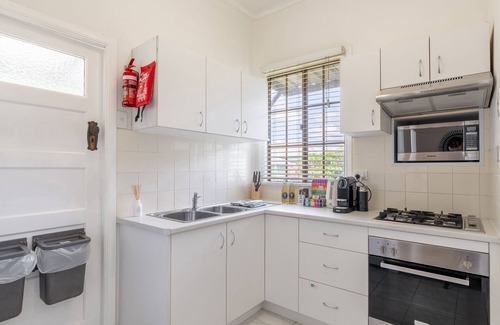 Milton House | Bright & Cosy 1-Bed 15-Min From CBD