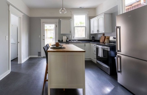 Minor House | Bright & Cozy Home | Walkable, Private Yard + WiFi