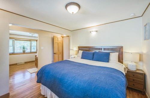 Littleton House | Bright & Cozy House Centennial Littleton 3 Bed 3 Bath