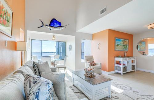 Englewood Apartment | Bright Englewood Gem Rooftop Patio, Walk to Beach