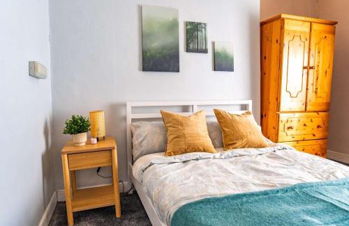 Grand Canal Dock House | Bright Ensuite on Lower Baggot