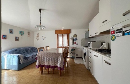 Bibione Apartment | Bright escape near the beach