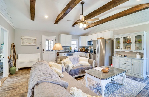 Lost River Cabin | Bright Family Cabin in Lost City w/Expansive Deck