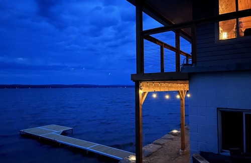 Killaloe Cottage | Bright family cottage on Round Lake with beautiful views!