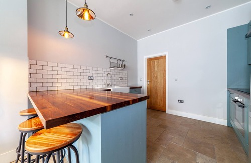 Brockley Apartment | Bright Groundfloor 3BR Flat, Brockley, SE London