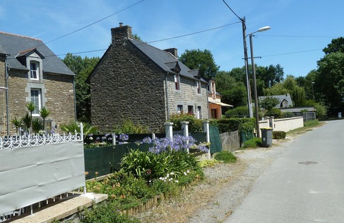 Pleudihen-sur-Rance House | Bright house near the Rance - 3 bedrooms, master suite, south-facing courtyard