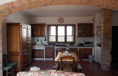 Caldana House | Bright house with garden and panoramic views to the south and the sea