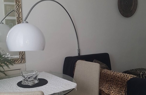 Dunfermline Apartment | Bright Little Flat Fife