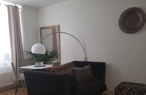 Dunfermline Apartment | Bright Little Flat Fife