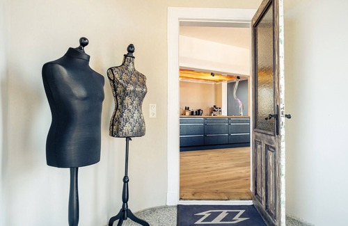 Schonberg Apartment | Bright loft apartment close to the beach in a quiet location