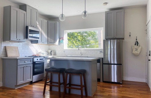Greater Heights House | Bright Loft Apt w/pool Heights