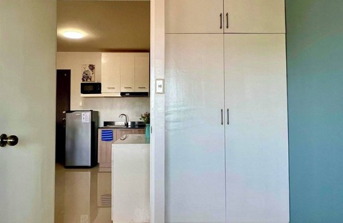 Puerto Princesa City Centre Condo | Bright Minimalist Condo with Netflix