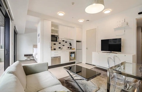 Auckland Central Business District Apartment | Bright & modern 1BR in Auckland CBD : Zodiak Stays