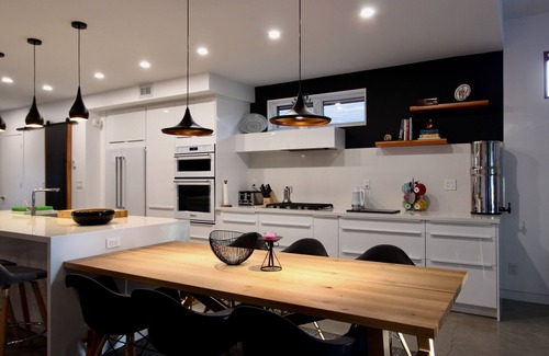 Humber Bay House | Bright Modern Architectural Home - Peaceful Area close to downtown