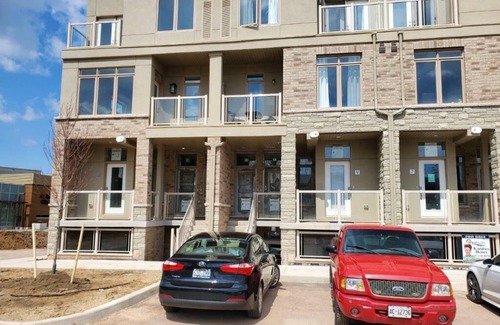 Beamsville Condo | Bright, Modern, Conveniently Located Condo