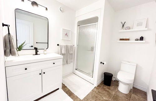 Southgate Apartment | Bright & Modern Country Escape
