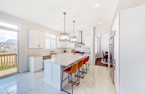 Springwater House | Bright, modern, spacious home with fireplace, near gorgeous lakes & skiing