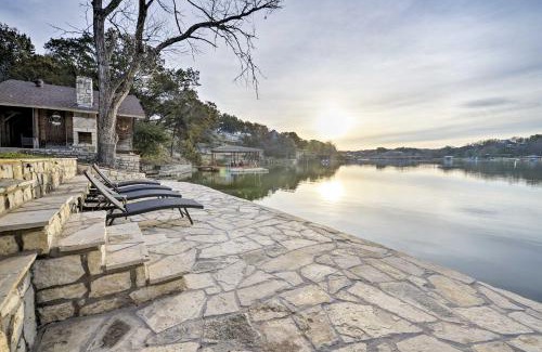 Granbury House | Bright n Breezy Waterfront Lake Granbury Getaway!