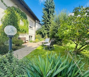 Wurenlos Apartment | Bright newly furnished apartment with workspace and garden area near Zurich