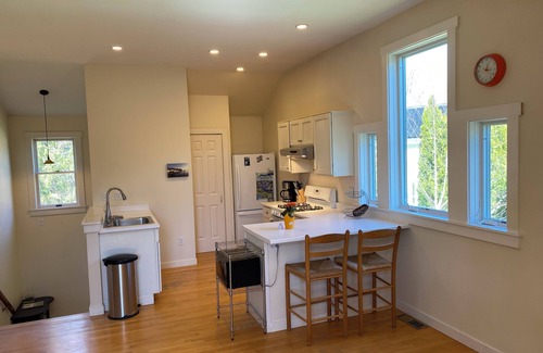 Rockport Apartment | Bright, Open, Modern Comfort in Rockport Village