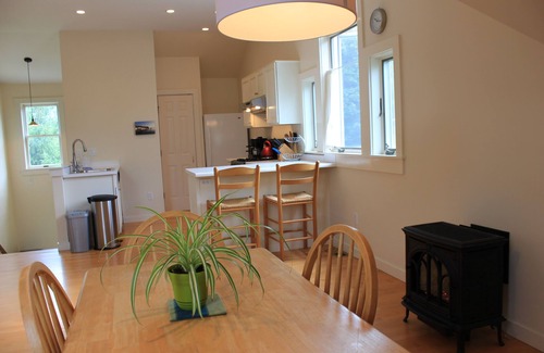 Rockport Apartment | Bright, Open, Modern Comfort in Rockport Village