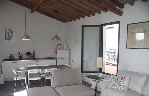 Sorano Apartment | Bright penthouse in the village of Sorano with terrace and valley view, Terme just 4 km away