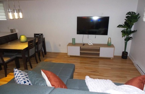 Mirabel Apartment | Bright room in a 3 and a half with sofa bed to rent for your stays
