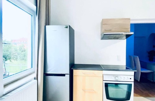Liesing Apartment | Bright Room in Shared Apartment, Sleeps 2