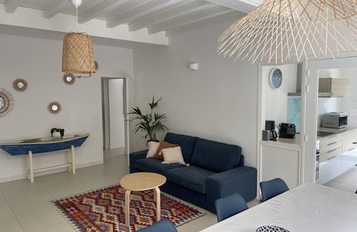 La Cotiniere House | Bright single storey villa, wooded, facing the beach and close to la Cotinière.
