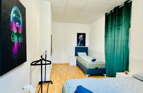 Liesing Apartment | Bright & Spacious 3-BR Apt with Direct City Access
