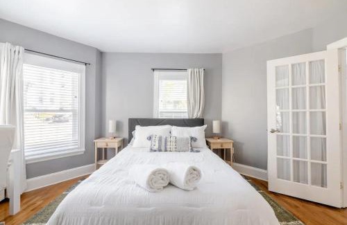 East Bayside Apartment | Bright Spacious Apartment - 2 BR 2 BA