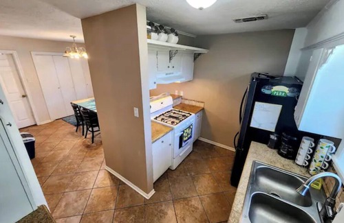 Bryan House | Bright & Spacious with a Huge Private Back Yard