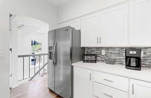 Watsonville House | Bright, Steps to Sand, Ocean Views