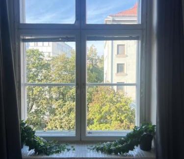 Kallio Apartment | Bright Studio in Heart of Helsinki