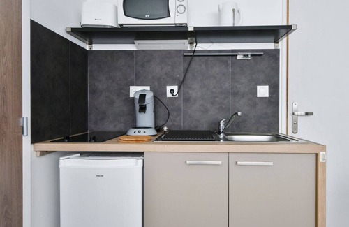 Fives Apartment | Bright studio near Lille’s city center – Welkeys