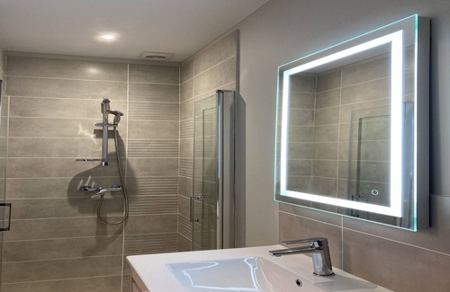 Arenes Romaines - Saint-Martin-du-Touch House | Bright studio with parking in Toulouse