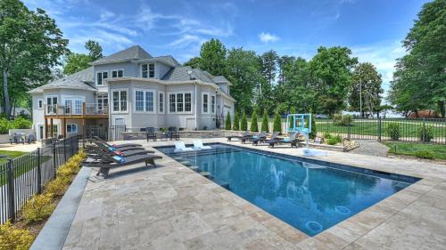 Denver House | Bright Water Cove Priv DockBoat Ramp Waterfront Saltwater Pool AvantStay