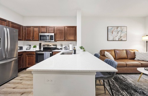 Frisco Apartment | BrightHaven - Chic 1BR + Pool & Gym Access & Free parking