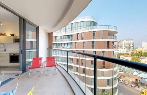 Jaffa Apartment | Brigth 3BR in Florentin's Complex by HolyGuest