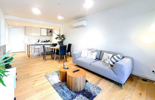Werribee South Apartment | Brilliant Quay Blvd Apt Close to Wyndham Harbour