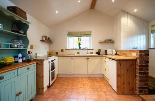 Raymonds Hill House | Brimble Cottage