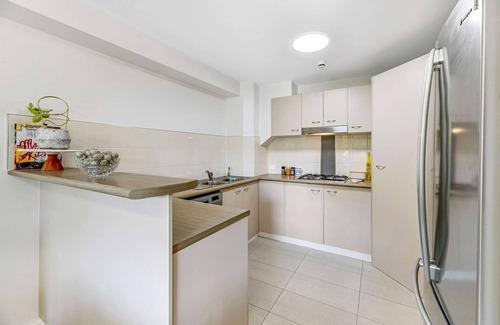 Fortitude Valley Apartment | Brisbane City Tropical Apmnt Pool Optional Parking