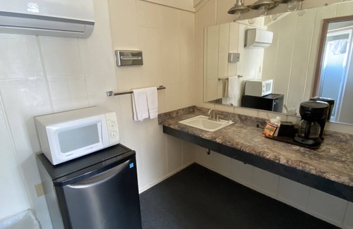 Big Pine Hotel | Bristlecone Motel