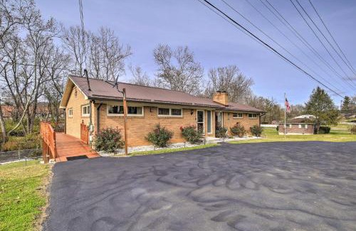 Bristol House | Bristol Retreat with Creek Access 2 Mi to Dtwn