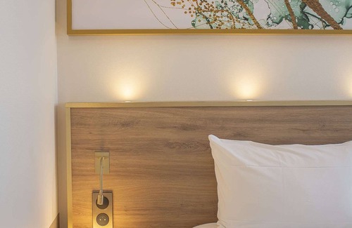 Merignac Hotel | Brit Hotel Bordeaux Aéroport - Le Soretel