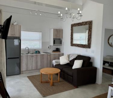 Britannia Bay Apartment | Britannia Breeze