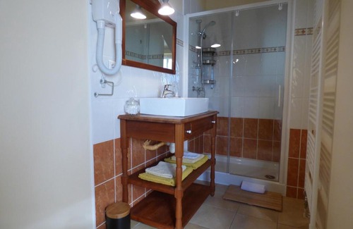 Saint-Avit-Senieur Bed & Breakfast | BRITAVIT