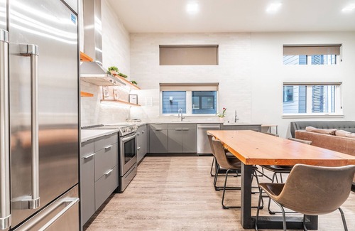 Yesler Terrace Hotel | Broadway-Condotel Studio on First Hill